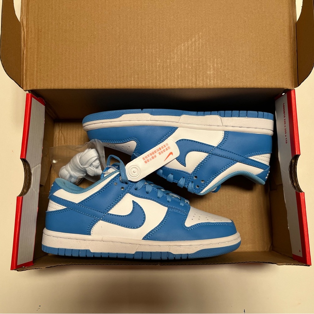 Nike Dunk Low Retro in White and University Blue